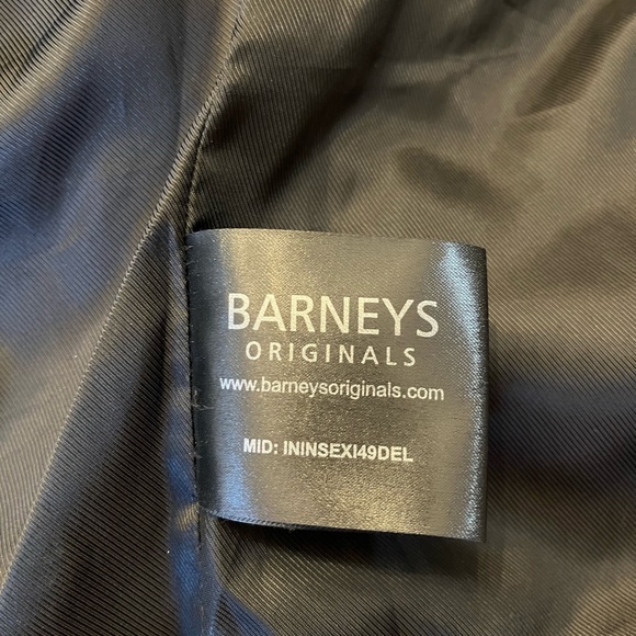 Barney’s Leather Jacket - Picture 8 of 9